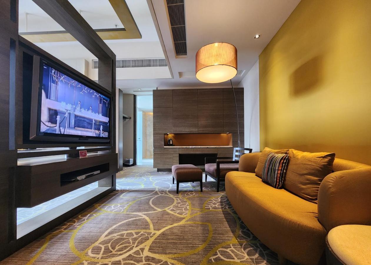 Crowne Plaza Hong Kong Kowloon East, An Ihg Hotel Экстерьер фото